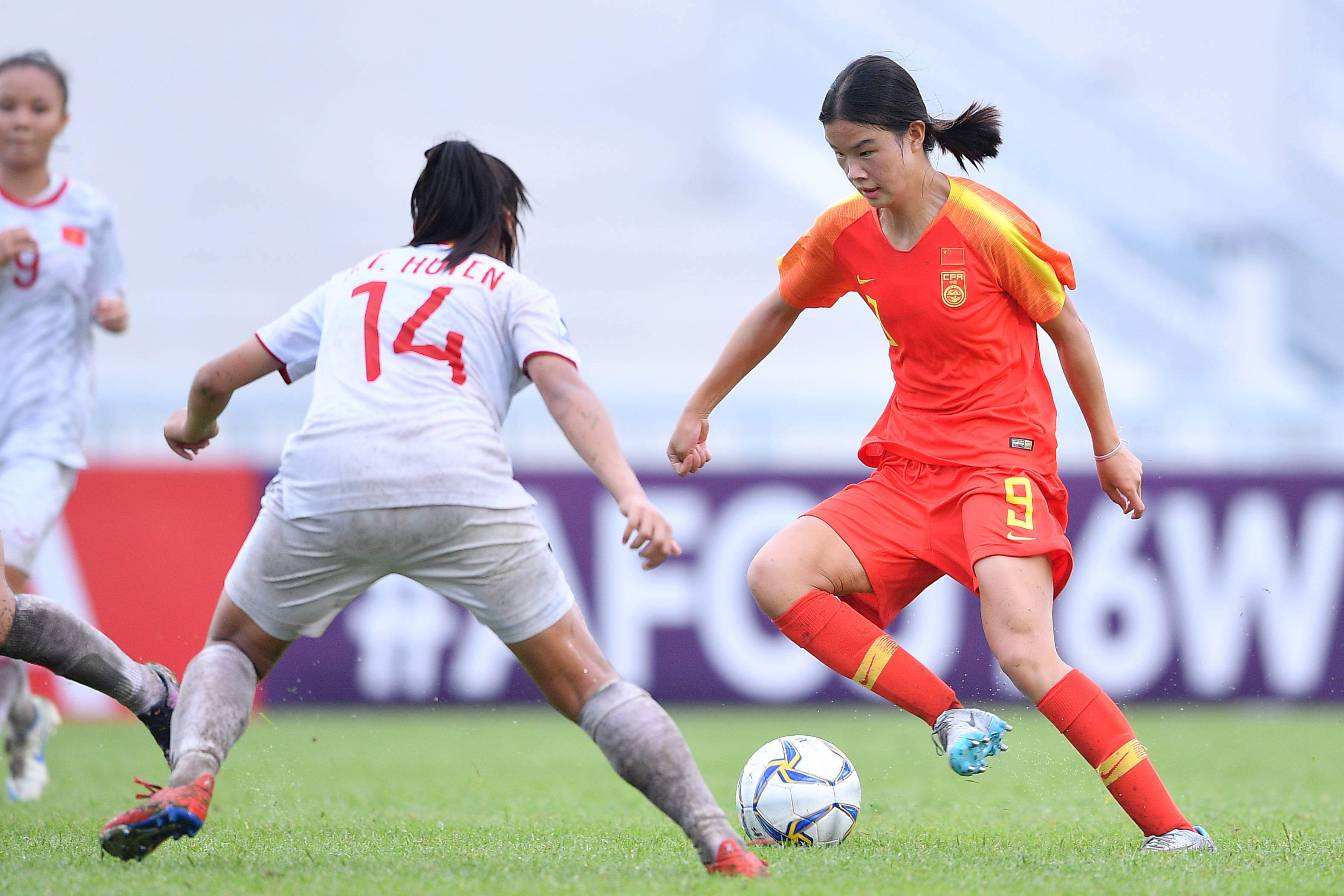 女足国家队实力强劲，士气高昂踢出酣畅淋漓的比赛的简单介绍